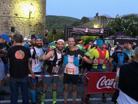 corredor recuperandose despues de correr 15 km