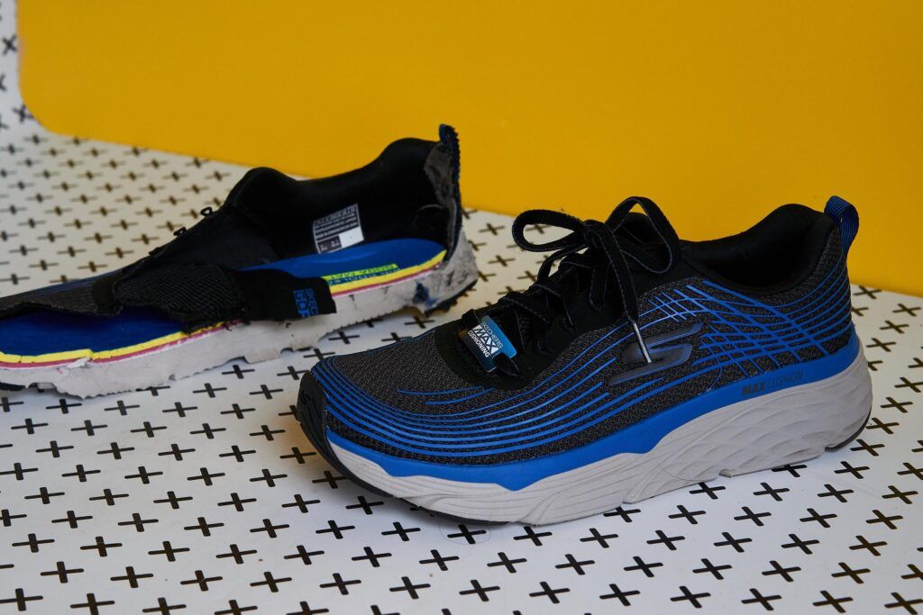 Cuánto valen los tenis Skechers | Encuentra los precios en línea